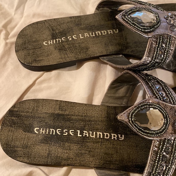CHINESE LAUNDRY Z-Charleston Jeweled thong sandal - Picture 3 of 5